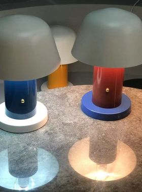 简约现代样板间儿童房书桌