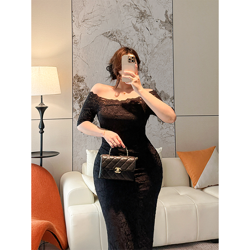 B-babes【庭兰亦梦】微胖性感一字肩蕾丝连衣裙收腰显瘦包臀长裙 - 图3