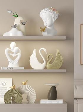 高级感雕塑艺术摆件设计师软装饰品轻奢家居客厅电视柜子书柜摆设