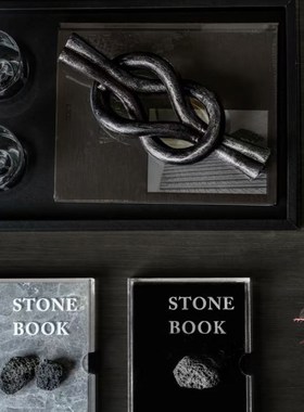 现代轻奢极简几j何缠绕穿越绳结小众高级感家居桌面摆件装饰艺术