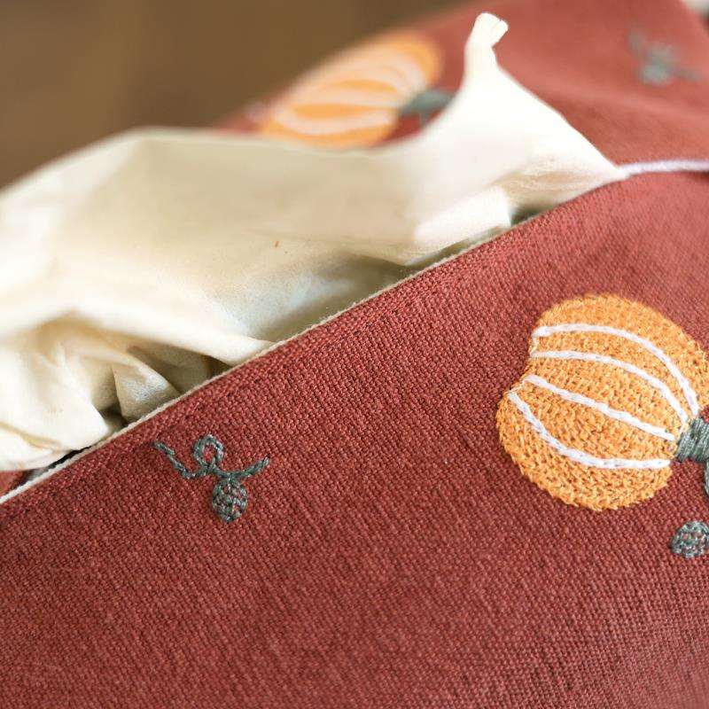 刺绣棉质布艺纸巾盒餐桌抽纸袋车载可挂餐巾纸收纳袋有型立体马小 - 图0