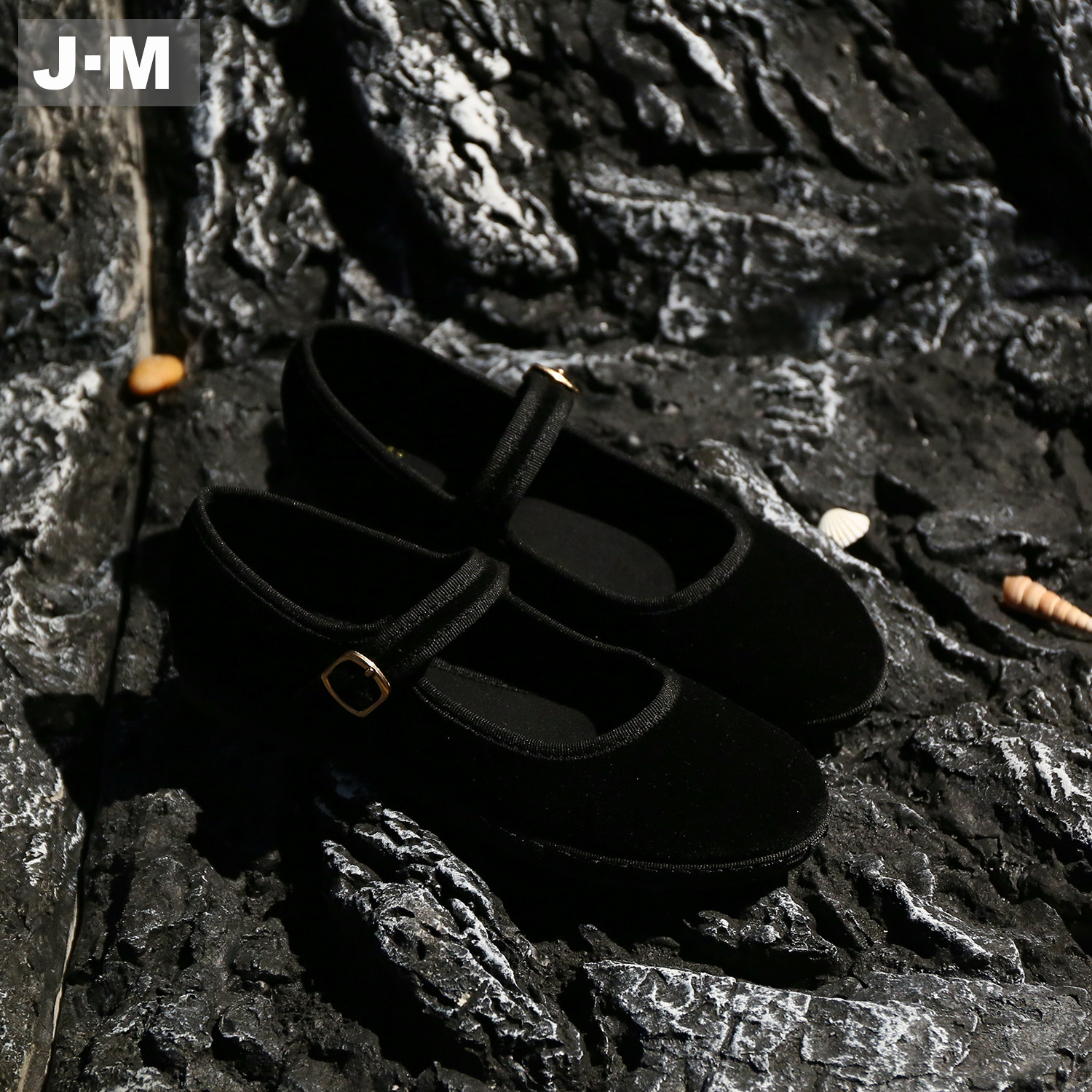 J·M绒面复古黑色玛丽珍鞋女2026新款一字扣带平底些百搭浅口单鞋,淘宝优惠券,粉丝福利购,淘宝优惠卷