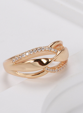 极速New Design Holloow Twist Line Luxury Rings for Women 585