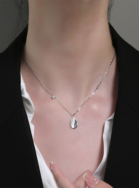 新款s925纯银字母吊坠项链轻奢小众2024年新款女锁骨链设计感