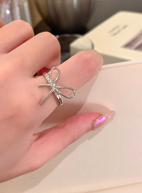 简洁线条蝴蝶结开口戒指女