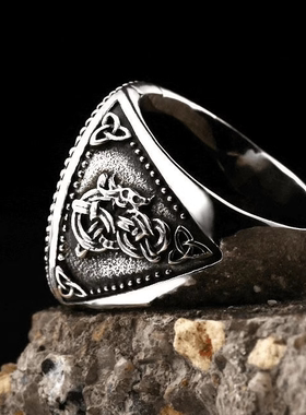 ROCK PUNK欧美风时尚潮牌字母维京戒指北欧动物狼头钛钢复古指环