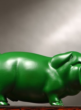 绿色实木质雕刻猪摆件三合动物十二生肖猪家居客厅桌面装饰工艺品