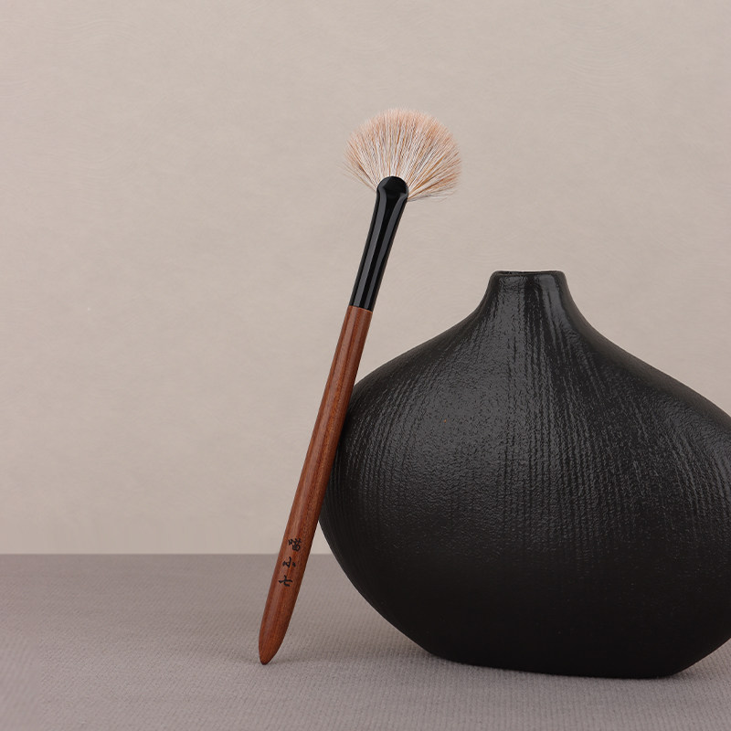 喵小七火狐511扇形高光刷 提亮修容腮红刷定妆余粉刷动物毛化妆刷,淘宝优惠券,粉丝福利购,淘宝优惠卷