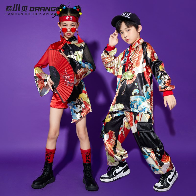 元旦儿童中国风演出服复古国潮汉服男童小学生表演服古风唐装旗袍 - 图2