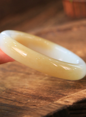 新疆和田玉糖白玉手镯