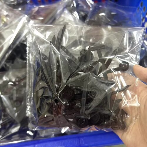 通用型扎带卡扣穿心钉挡泥板叶子板发动机下护板内衬代替膨胀螺丝 - 图1