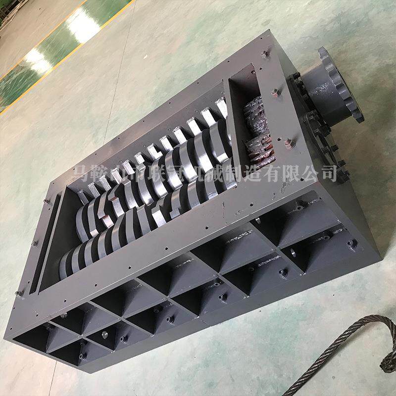 Double-shaft shredder chassis scrap metal electronic waste plastic machine assembly solid waste treatment efficient crushing