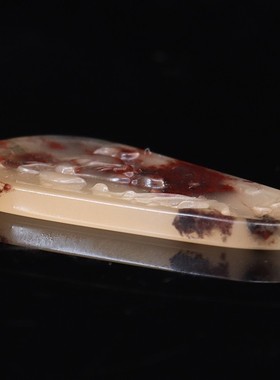 天然26*46*4mm8g玉石挂件桂林鸡血玉石贵妃料黑底红悟道挂件