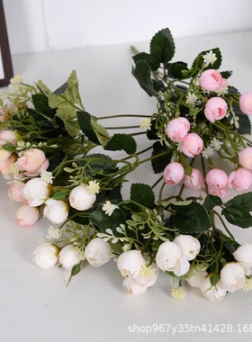 2025新款仿真玫瑰花束婚庆装饰多头绢花客厅家居绿植清新型礼品