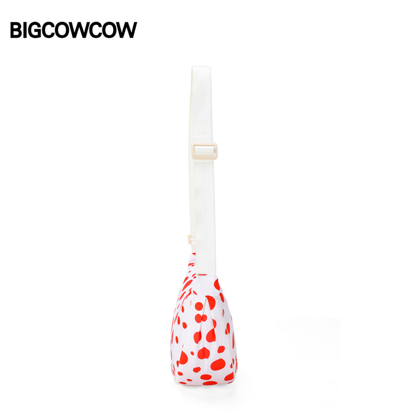 BIGCOWCOW/大牛牛波点月牙马鞍包韩国ins小众可爱饺子包单肩斜挎,淘宝优惠券,粉丝福利购,淘宝优惠卷