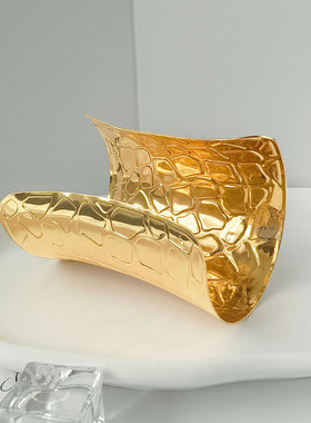 欧美时尚朋克手饰个性纹理金属质感长款手镯开口亮面级感演出