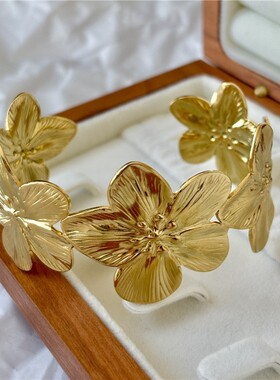 欧美冷淡风宽面花朵开口手镯