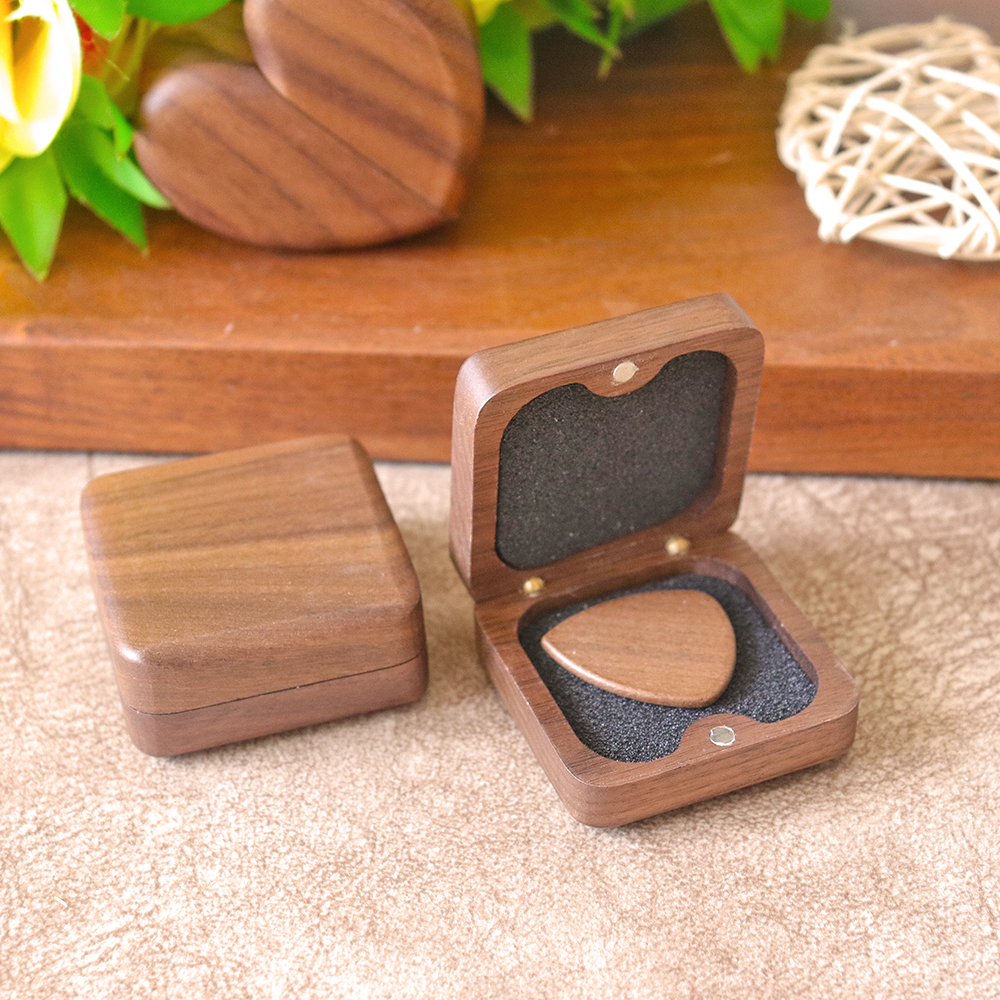 胡桃木圆角拨片礼盒套装木盒实木薄片音乐吉他拨片配件通用男 - 图1