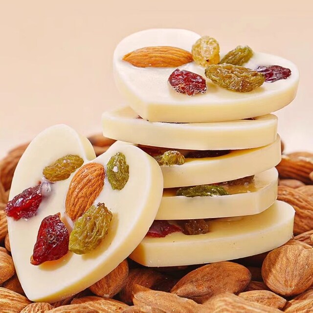 Zangqianwei yak fried yogurt cocoa butter substitute chocolate products independent small packaging