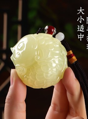 玉石招财锦鲤手把件年年有余家居装饰礼品小众高级感桌面摆件礼物