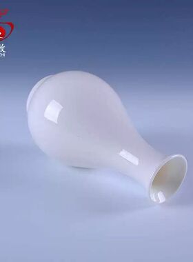 现代简约白瓷小花瓶客厅家居摆件陶瓷净水瓶圣水瓶室内供奉花瓶