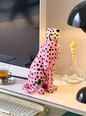 法式轻奢粉红豹子摆件玄关客厅电视柜高级感装饰中古少女心家居