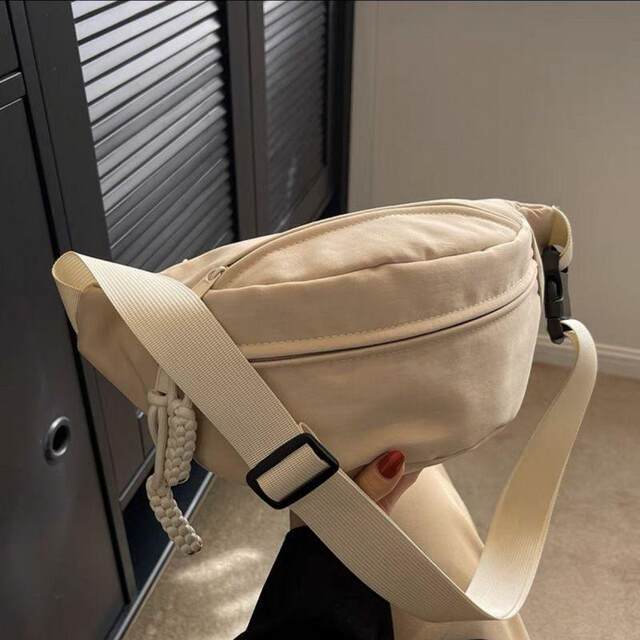 Summer sale crossbody chest bag student casual bag for men and women