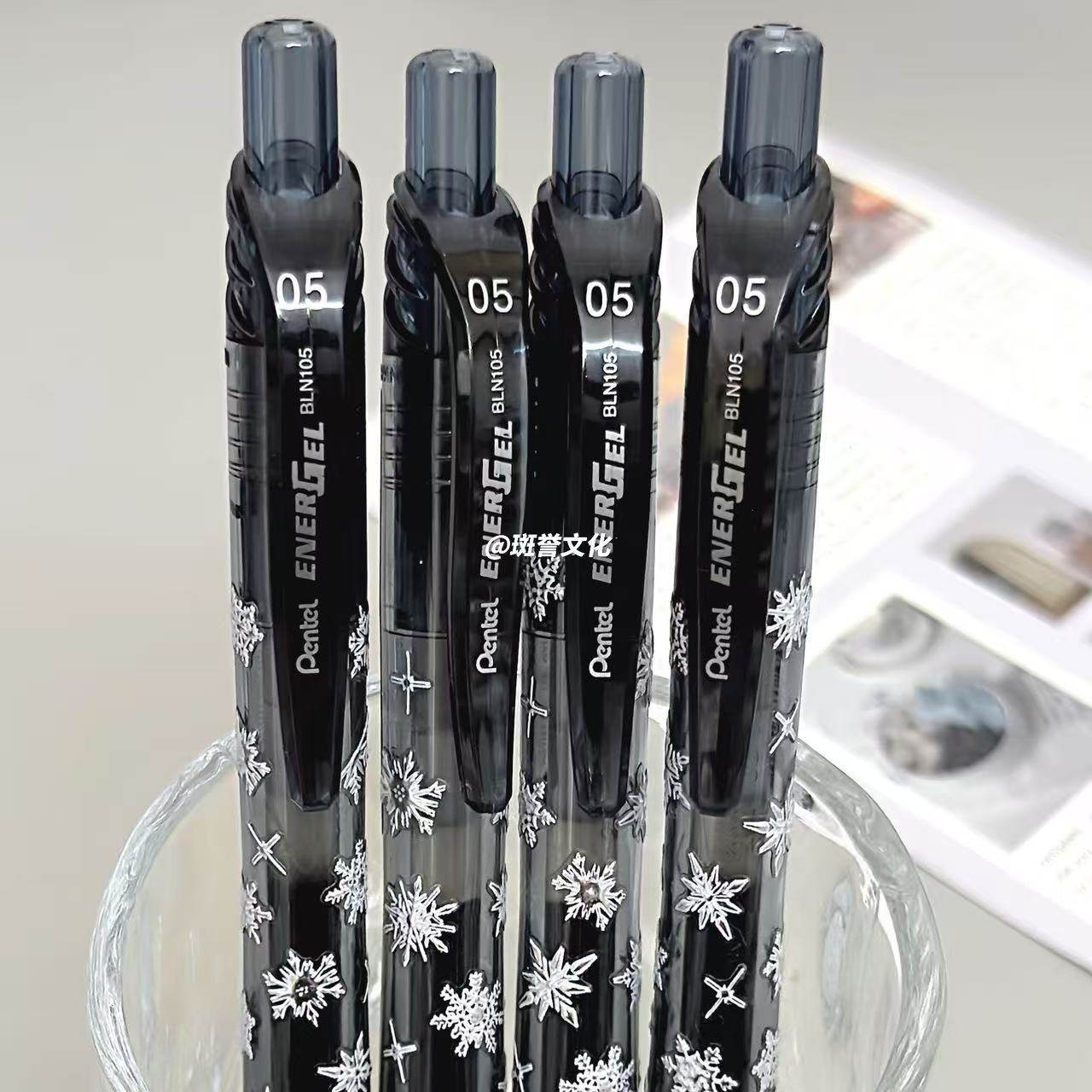 日本pentel派通BLN-105中性笔冬日雪花DIY限定速干ins刷题日系0.5学生用考试笔黑色0.5mm针管笔尖ins风 - 图2