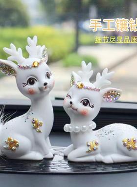 汽车摆件一鹿路平安QTW创装意高档车载中控台饰可女神网红爱车内