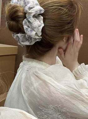 新中式灰色碎花大肠发圈高级感