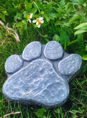 狗狗纪念碑相框爪印标记同情墓碑雕像狗宠物纪念户外草坪庭院墓碑