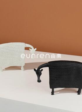 简约现代创意装饰马家居客厅工艺品摆件电视柜样板房间售楼处摆设