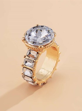 极速Jewelry ring personaluity Diamond Emerald Diamond Ring t