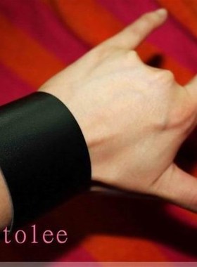 极速个性男士手錬女款手錬手x环时尚欧美铆钢钉四排黑色真皮手錬