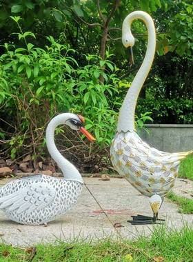 跨境热销外贸欧美花园庭院户外草坪发光铁皮动物铁艺天鹅太阳能灯