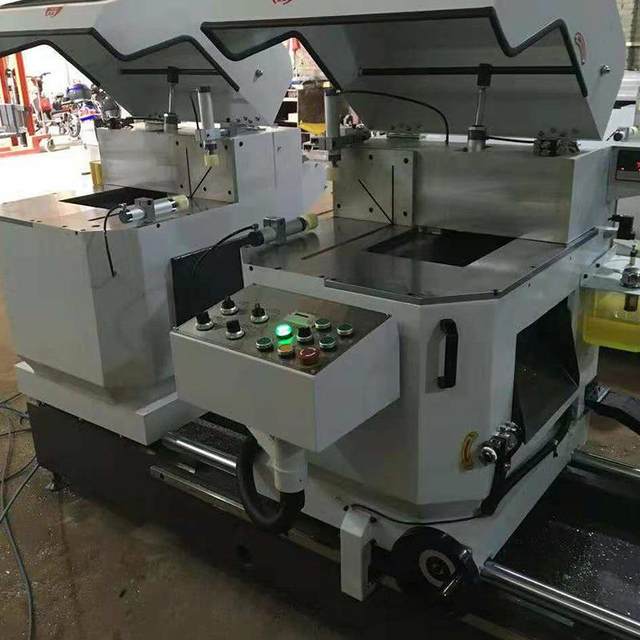 Manufacturer digital display swing arm double-head saw mechanical swing arm double-head saw sunroom cutting machine double-end saw