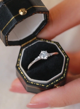 YUDANDUN莫桑戒指50分六爪微扭臂镶钻新款钻戒日常百搭通勤时尚女