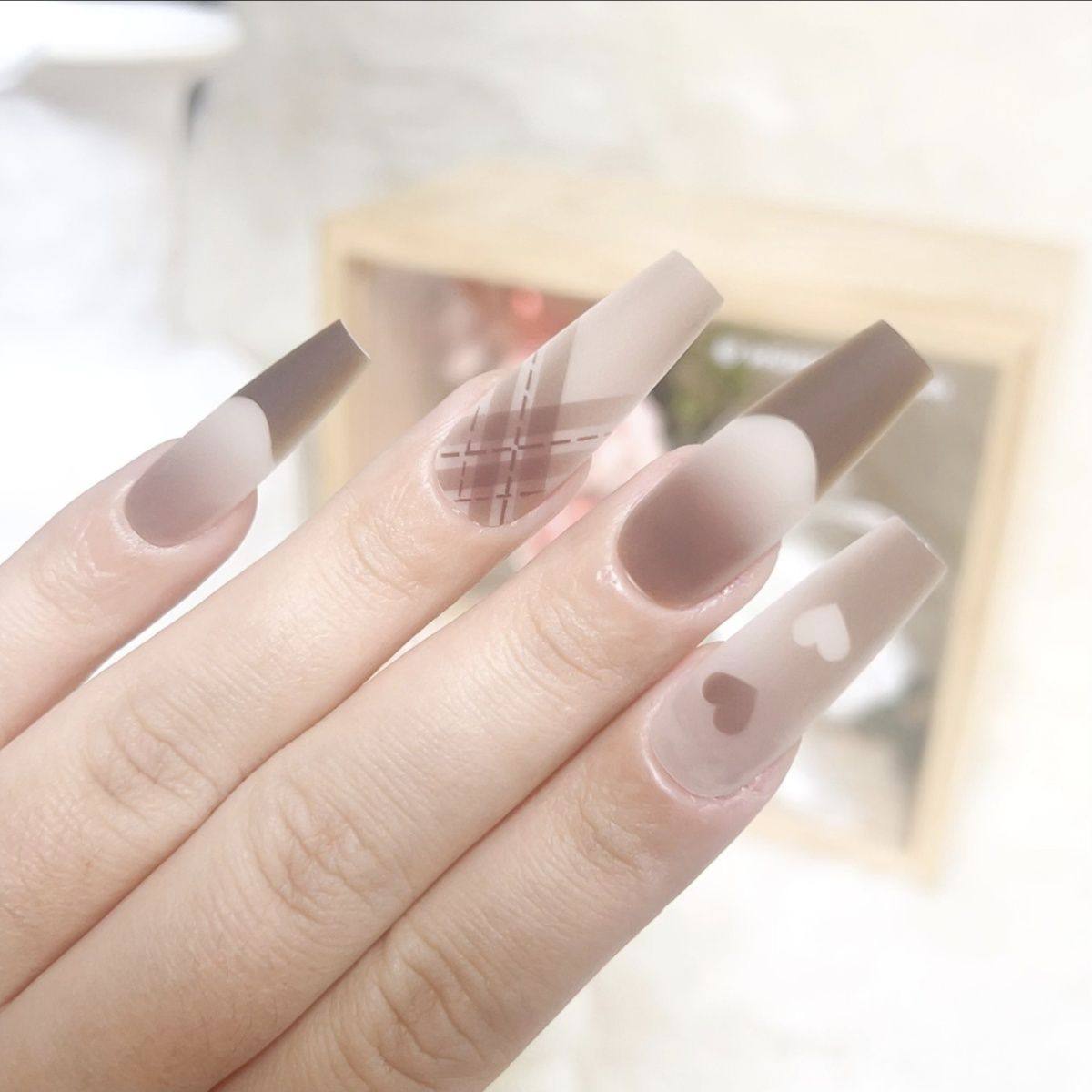 秋冬咖色网格法式爱心菱形格穿戴甲国风新中式长梯指甲美甲贴片,淘宝优惠券,粉丝福利购,淘宝优惠卷