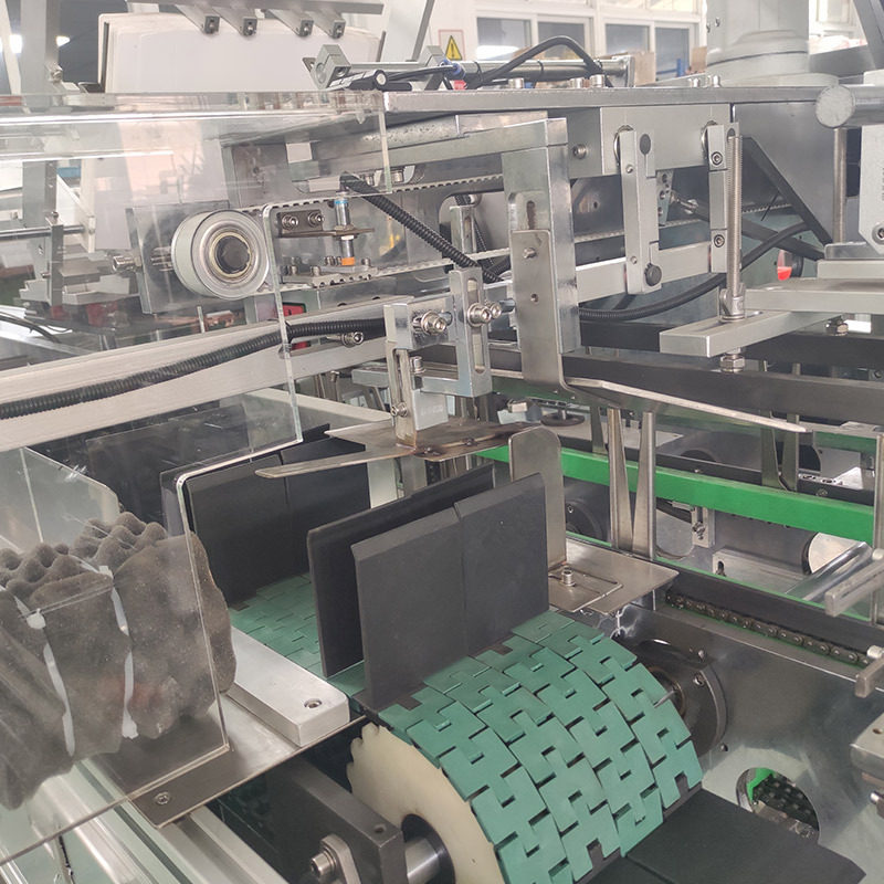 Diaper cartoning machine, diapers, tissues, wet wipes, saliva wipes, children's products automatic packaging and sealing machinery and equipment