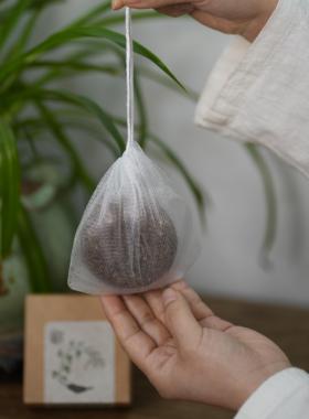 蕲艾草本发皂蕴含何首乌侧柏叶皂角无患子山茶油艾叶天然草本配方