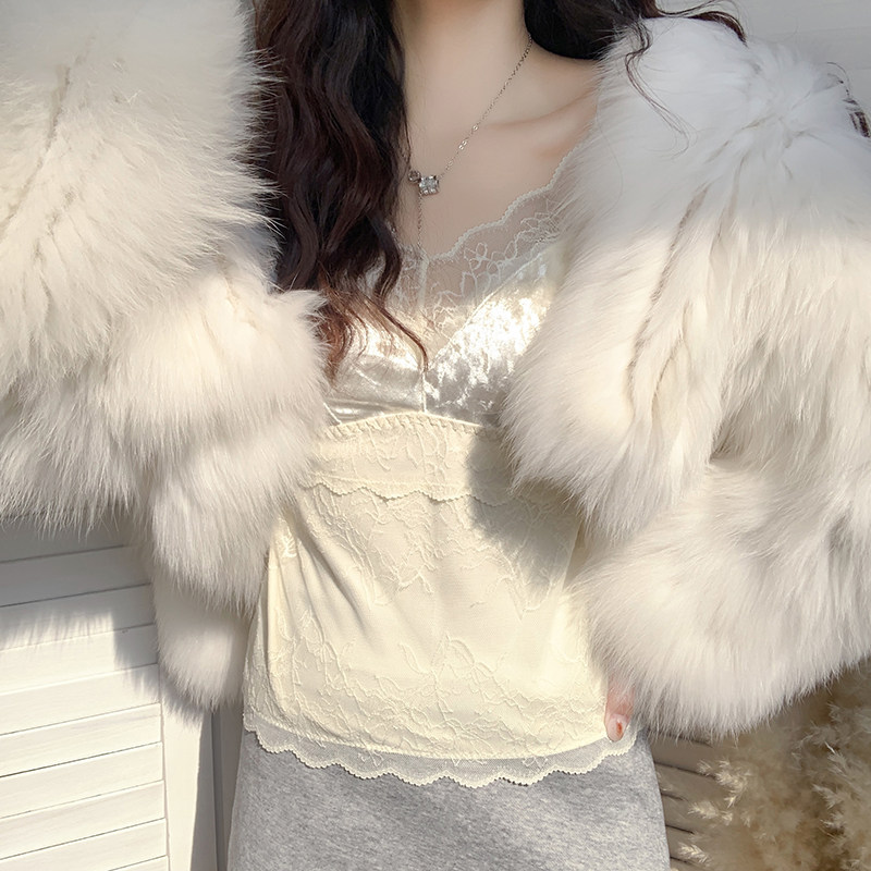 2025年冬季新款法式轻奢性感丝绒蕾丝背心女高级感内搭吊带上衣,淘宝优惠券,粉丝福利购,淘宝优惠卷