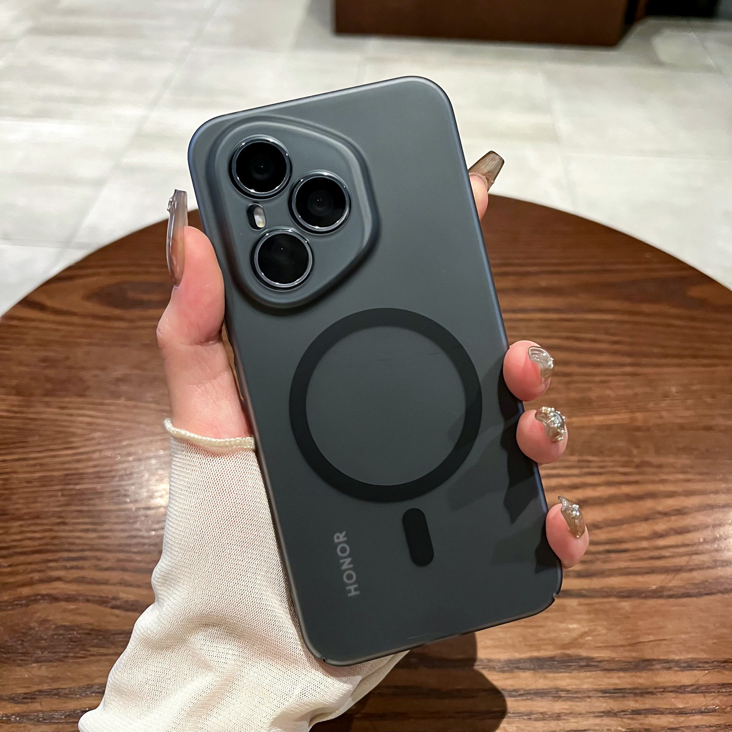 适用荣耀400手机壳400pro冰雾磁吸硬壳Honor300半透明ultra全包防摔保护套200精孔100防指纹pro高级感男女款 - 图3