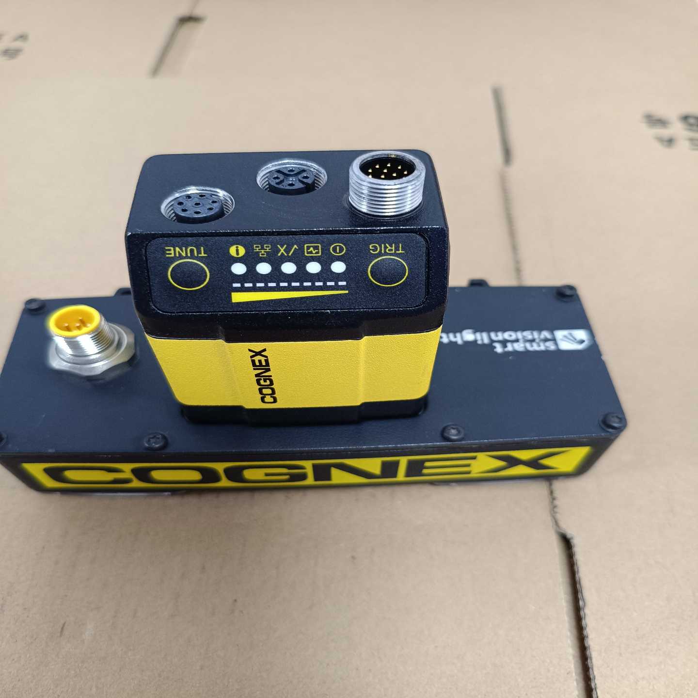 议价康耐视读码器 DM302X  DM30X-HPIA3-470 - 图0