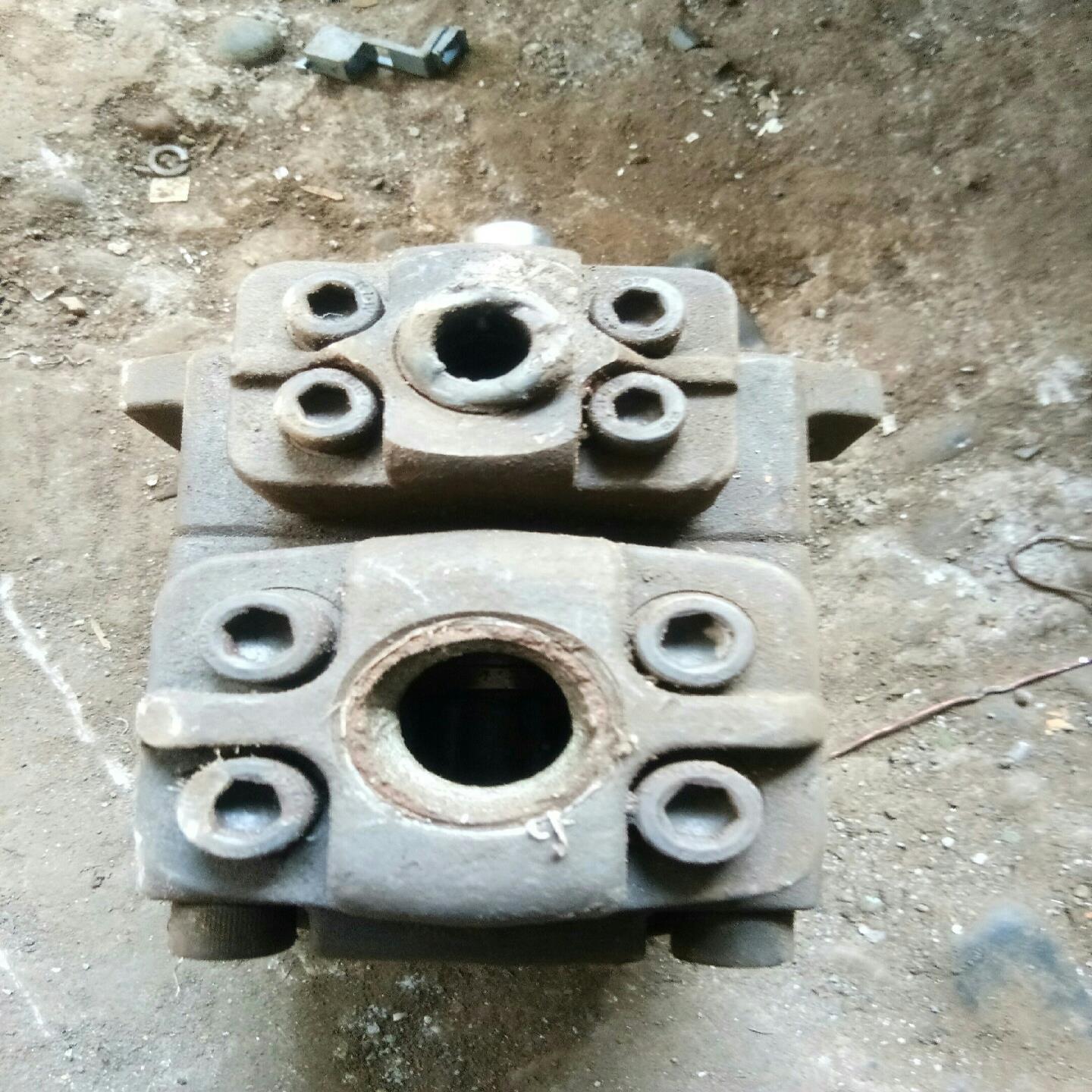 YUCT叶片泵，PV2R1一17一FR，成色如图，转动正常，~询价 - 图2