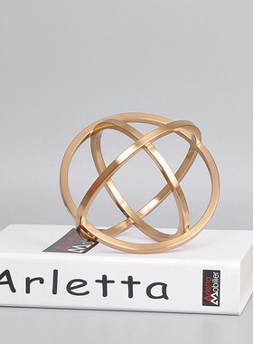 现代轻奢售楼处样板间书房桌面书柜书档金属大理石金字塔几何摆件