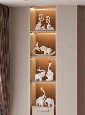 高端幸运象装饰品，现代可及的豪华客厅家具，新家软装电视柜背景