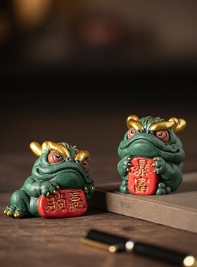 国潮青砂文创中式彩金三足招财z暴富躺赢金蟾桌面小摆件办公室装