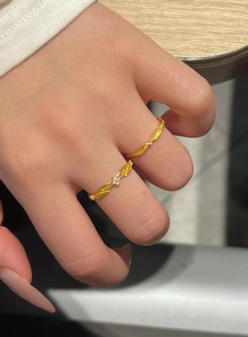 小红书爆款天使之翼四叶草戒指2025新款时尚精致羽之恋细钻指环女