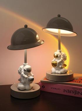 贝汉美卡通宇航员坐姿小夜灯卧式床头睡眠氛围灯桌面装饰摆件礼物