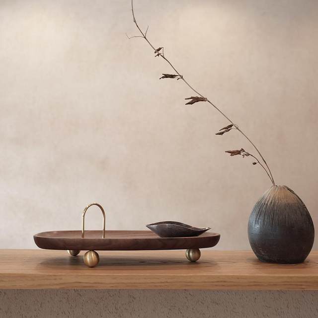 Virtual room desktop Nordic creative simple and exquisite entrance living room keys, cosmetics storage tray solid wood